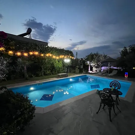 Luxury - Dar Al Shams 01 *